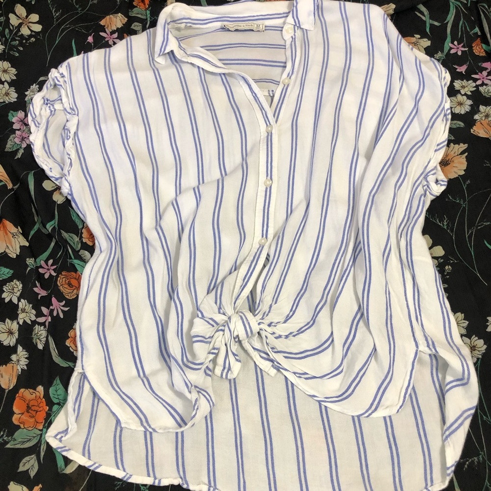 Abercrombie and Fitch Front Tie Top
